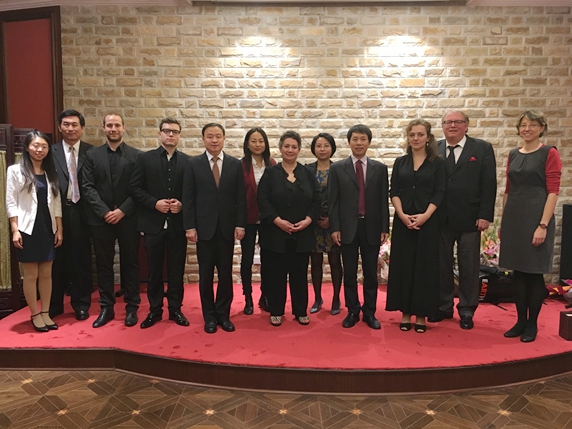 Vice President Hu meeting with Villa Musica group