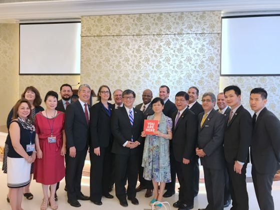 李会长会见美国加州政要团