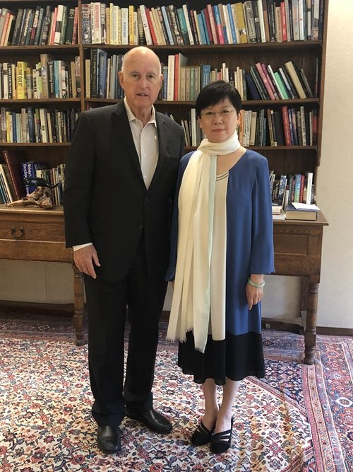 李小林会长会见加州州长布朗