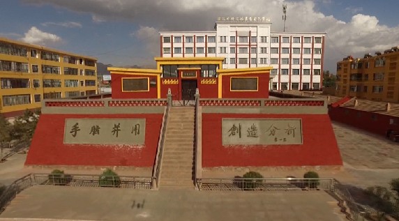 微信图片_20221227162404_副本.jpg