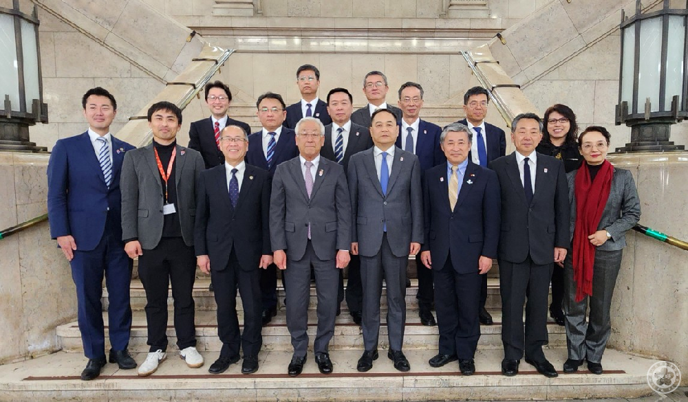 President Yang Wanming Leads a Chinese Local Delegation to Japan